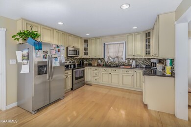 Interior-7.jpg-SMALL