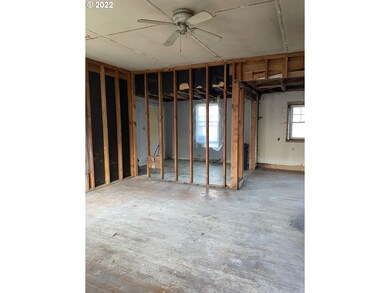 211 S Washington St, Canyon City, OR 97820 - photo 5