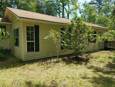 3028 Marlin side yard