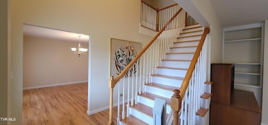 392 Reynolds Rd, Elizabethton, TN 37643 - photo 4