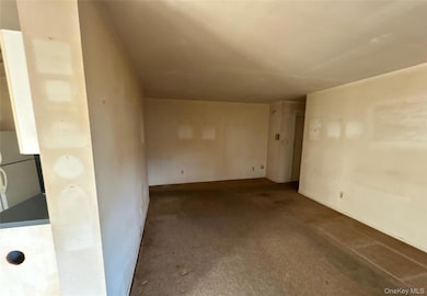 2453 Union Blvd unit 27A, Islip, NY 11751 - photo 6