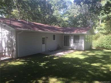 225 Kimberly Ann Dr, Hendersonville, NC 28792 - photo 3