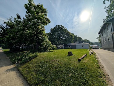 909 24th St, Des Moines, IA 50312 - photo 2