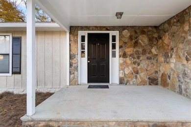 1786 Dunbarton Dr, Lithonia, GA 30058 - photo 4