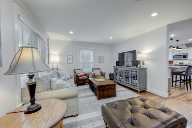 1054 W 43rd St, Houston, TX 77018 - photo 5