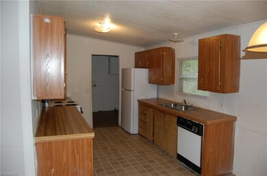 2918 Lions Rest Rd, Asheboro, NC 27205 - photo 4