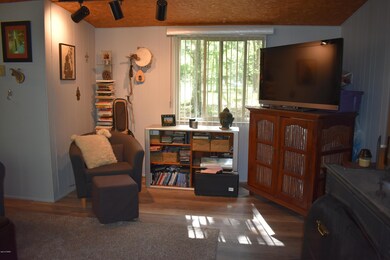 800 Boulder Ct S, Lords Valley, PA 18428 - photo 3