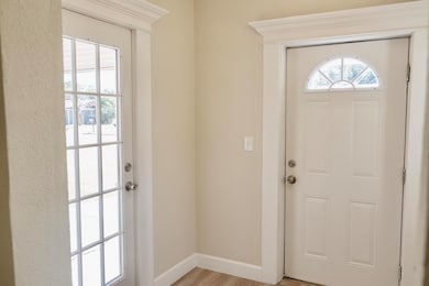 1410 W 8th St, Plainview, TX 79072 - photo 5