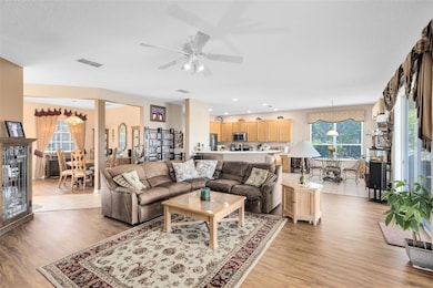 315 Isle of Sky Cir, Orlando, FL 32828 - photo 4