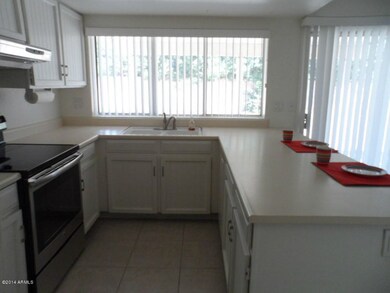 LARGE KITCHEN W/ NEW STOVE