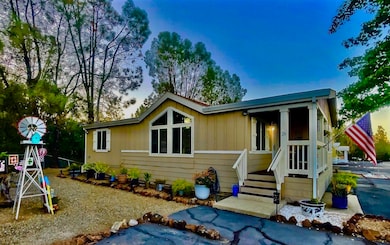 821 Saint Marks St, Redding, CA 96003 - photo 3