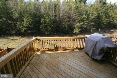 16292 Taconic Cir, Dumfries, VA 22025 - photo 2