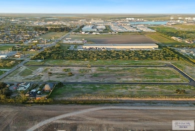 38523 Walker St unit 5, Brownsville, TX 78521 - photo 2