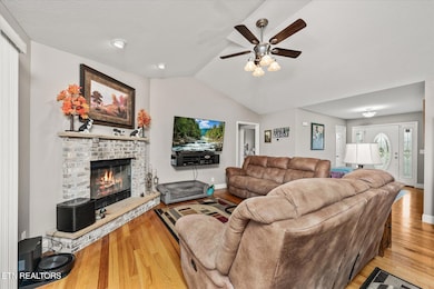 125 Clarence Lee Rd, Lancing, TN 37770 - photo 6