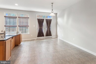 2267 Merseyside Dr unit 25, Woodbridge, VA 22191 - photo 4