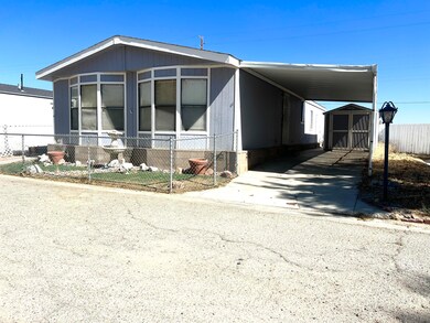 4568 W Rosamond Blvd unit 11, Rosamond, CA 93560 - photo 2