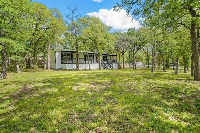 3713 Woodview Dr, Joshua, TX 76058 - photo 4