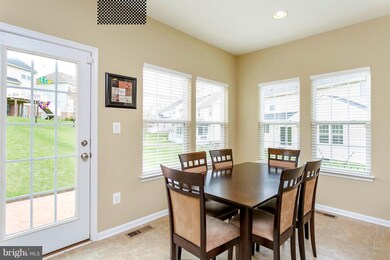 4916 Pale Morning Dun Rd, Elkridge, MD 21075 - photo 5