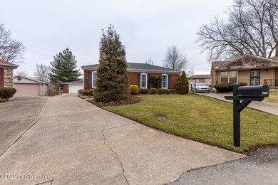 8003 Cloverport Ct, Louisville, KY 40228 - photo 4