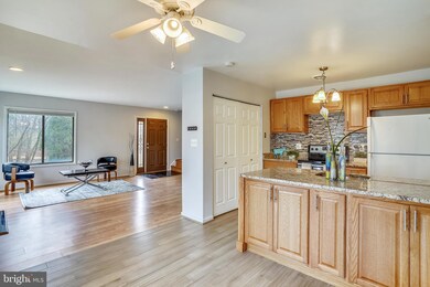 4 Sparrow Valley Ct, Montgomery Village, MD 20886 - photo 6