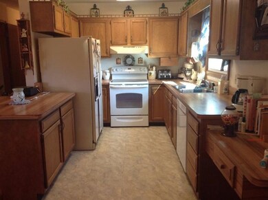 406 Filbert St, New Carlisle, IN 46552 - photo 4