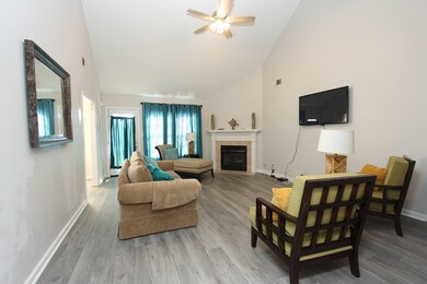 Living/Den Area