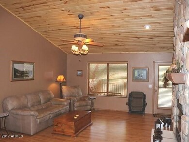 005_Living Room