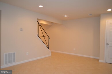 6908 Flagstaff St, Hyattsville, MD 20785 - photo 3