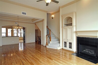 622 Bomar St, Houston, TX 77006 - photo 5