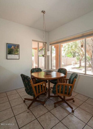 18 Breakfast Area