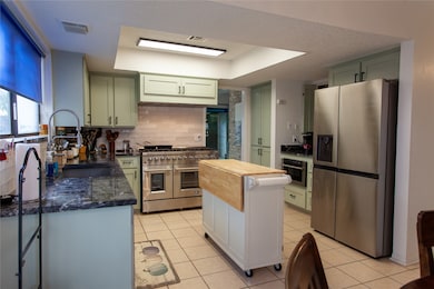 222 Mayfair Cir, Wharton, TX 77488 - photo 5