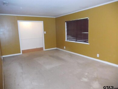 110 110 Stanford, Tyler, TX 75701 - photo 2