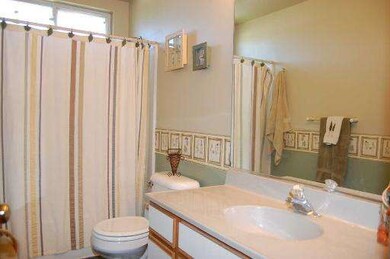 1804 Cambridge Dr, Carpentersville, IL 60110 - photo 7