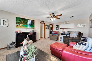 Spacious living room