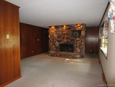 213 Leland Lake Dr, Jacksonville, IL 62650 - photo 7