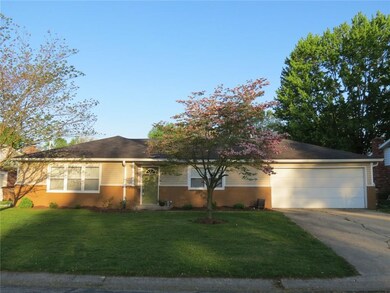 2740 Wedgewood Dr, Columbus, IN 47203 - photo 2