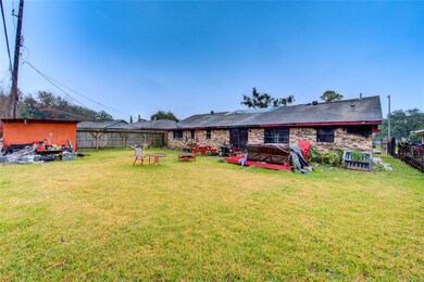 643 Hurley St, Houston, TX 77022 - photo 4