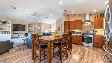 1205 N Raven-14
