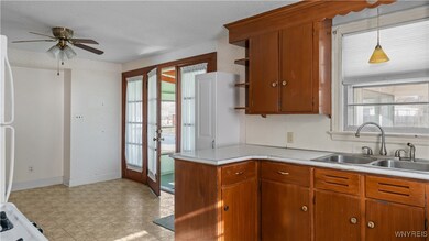 17 Belmont Dr, Buffalo, NY 14224 - photo 5