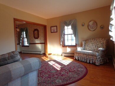 61 Hutchinson St, Franklin, MA 02038 - photo 6