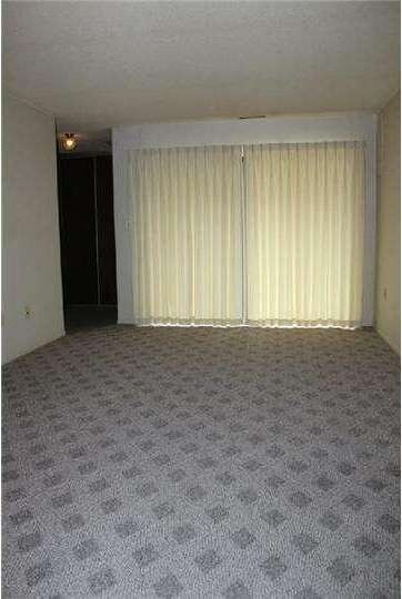 1019 Village Round unit J, Allentown, PA 18106 - photo 5