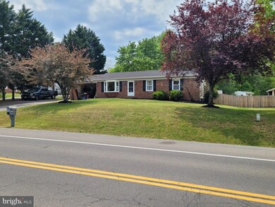 38580 Laurel Ridge Dr, Mechanicsville, MD 20659 - photo 2