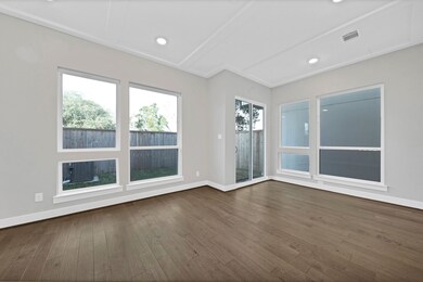 4508 Whitney Park Way, Houston, TX 77022 - photo 5