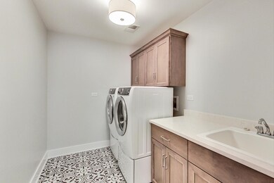 596 W Gladys Ave, Elmhurst, IL 60126 - photo 7