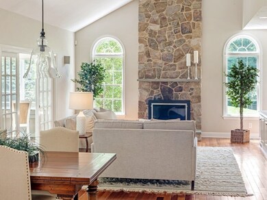 8 Bay Path Ln, Southborough, MA 01772 - photo 5