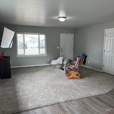 727 Schodde Ave, Burley, ID 83318 - photo 7