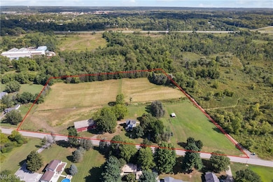 3025 Orchardview Dr SE, East Canton, OH 44730 - photo 3