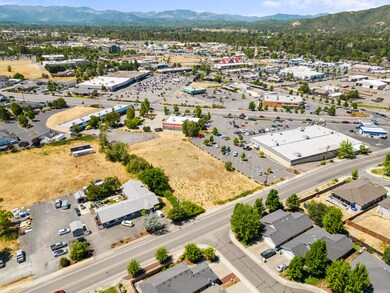 1650 Harbeck Rd, Grants Pass, OR 97527 - photo 3