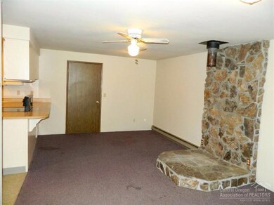 2405 SW 30th St, Redmond, OR 97756 - photo 6