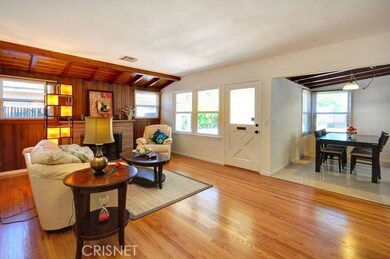 22054 Dumetz Rd, Woodland Hills, CA 91364 - photo 5